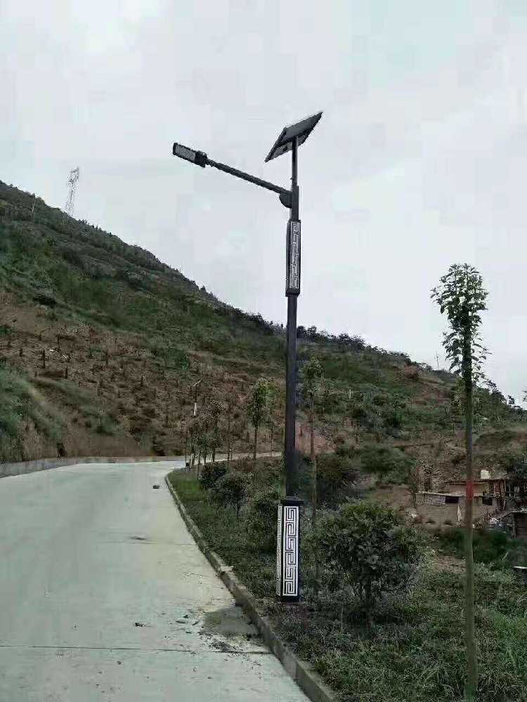 八步区仿古太阳能路灯